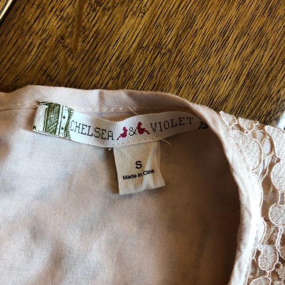 Lace crop top. Sz. Small - Picture 3 of 8